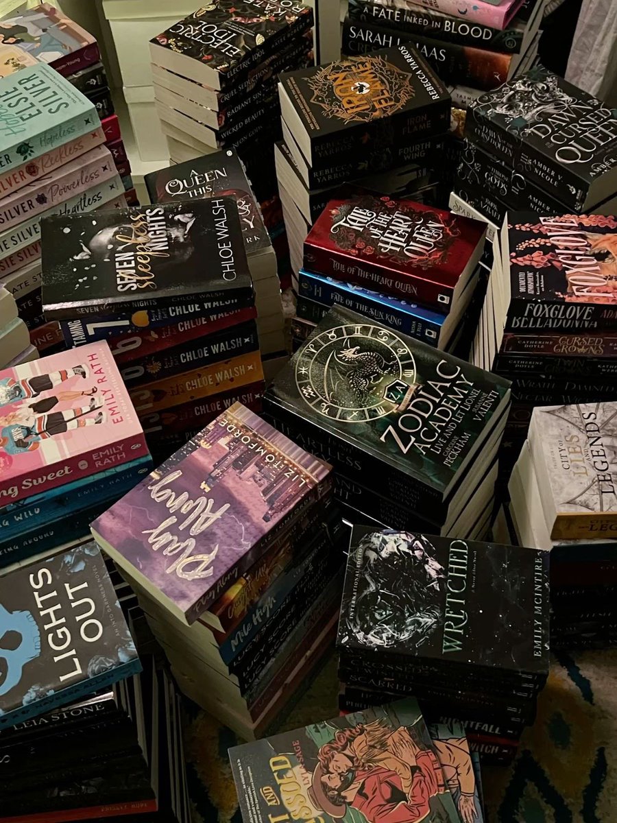 prfctlyvega's tweet image. okay it’s a new year so i need more interactive #booktwt moots! 

some of my favs are: zodiac academy, fall away series, hellbent series, windy city, only with you,etc.

genre: romance, thrillers, some fantasy, contemporary fiction, etc

pls like and rt so this can reach more…