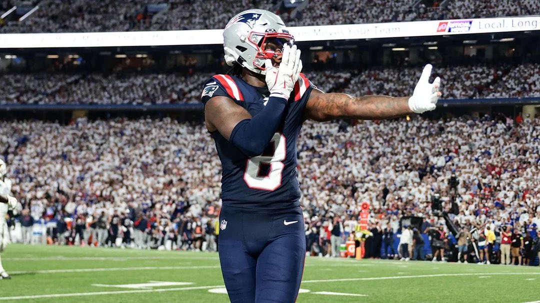 Boston_Diehards's tweet image. Stefon Diggs has become the first Patriots WR to have 1,000 yard season since Julian Edelman in 2019