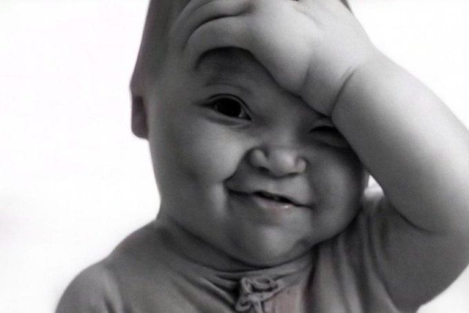 whylilll's tweet image. I know there's Chinese, but is there Vietnamese too, Mom?