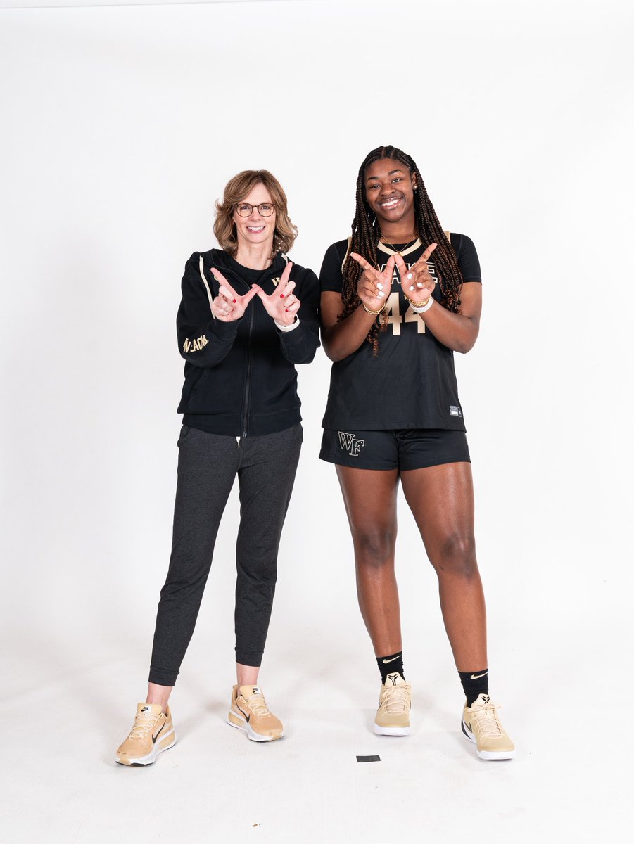 kyndoll_kj_24's tweet image. Big Thank You to @CoachMegGebbia and @WakeWBB for the invite.  Thanks for believing  in me and recognizing my hard work and dedication to the game. The coaches and staff are amazing, until next time... @CoachGibbs_WBB @naflores22 @GiveEm_Buckets 
#Unofficial