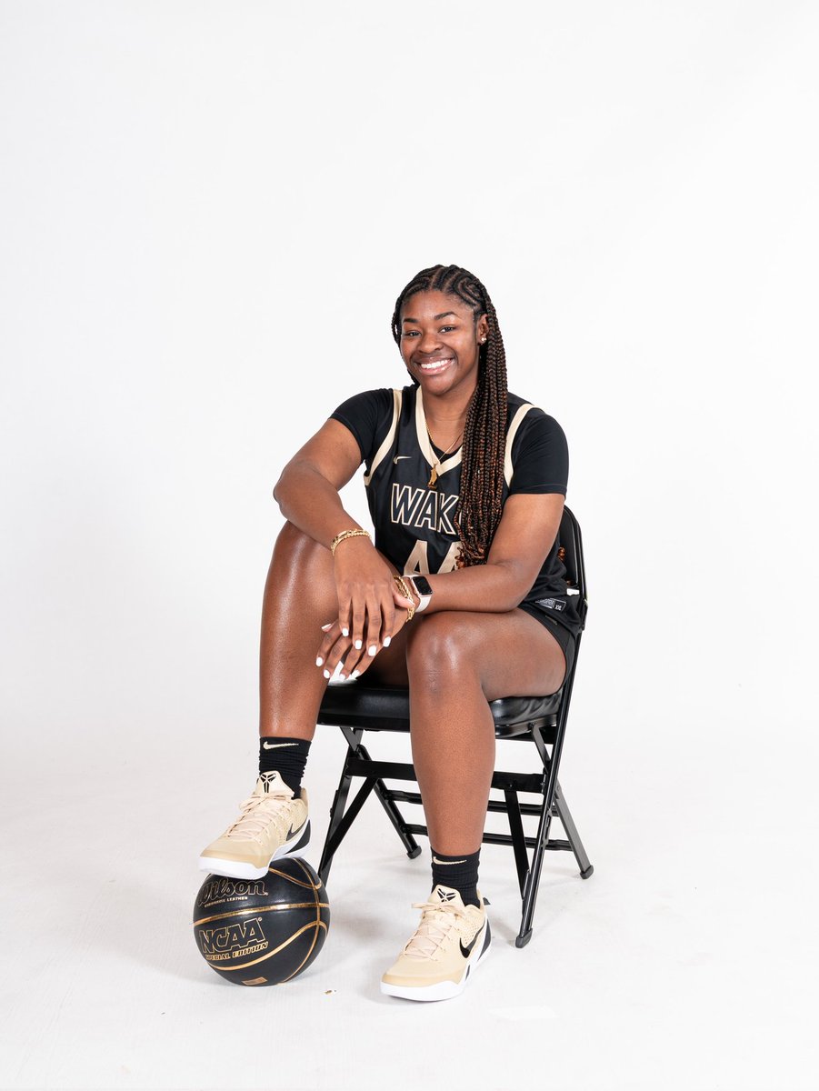 kyndoll_kj_24's tweet image. Big Thank You to @CoachMegGebbia and @WakeWBB for the invite.  Thanks for believing  in me and recognizing my hard work and dedication to the game. The coaches and staff are amazing, until next time... @CoachGibbs_WBB @naflores22 @GiveEm_Buckets 
#Unofficial