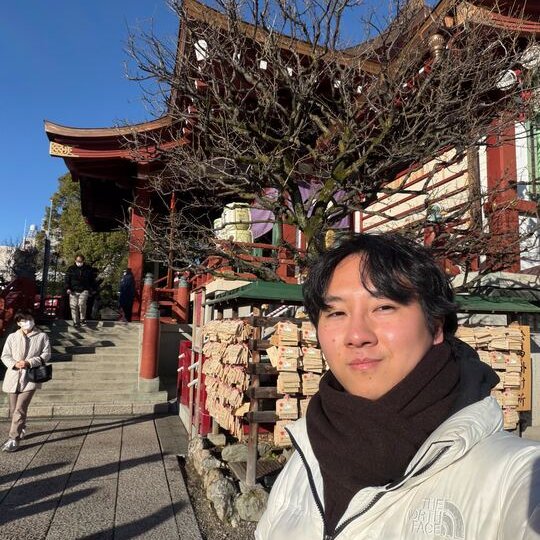 ShogoShimboVR's tweet photo. 2026年、新年あけましておめでとうございます。
2025年は本当に多くの方に支えていただいた一年でございました。この場をお借りして厚く御礼申し上げます。 https://t.co/x9B1MgHjpk
