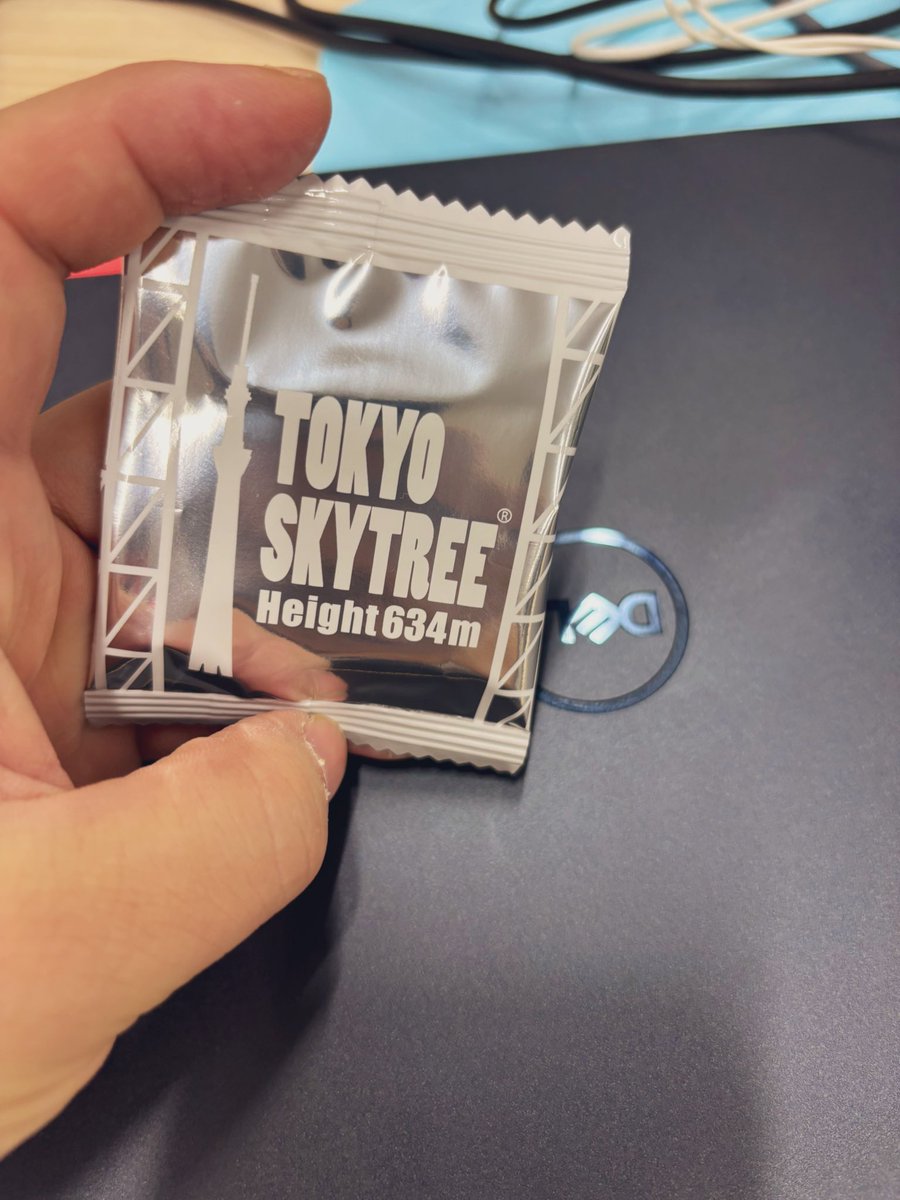 收到了同事给的开工小礼物。