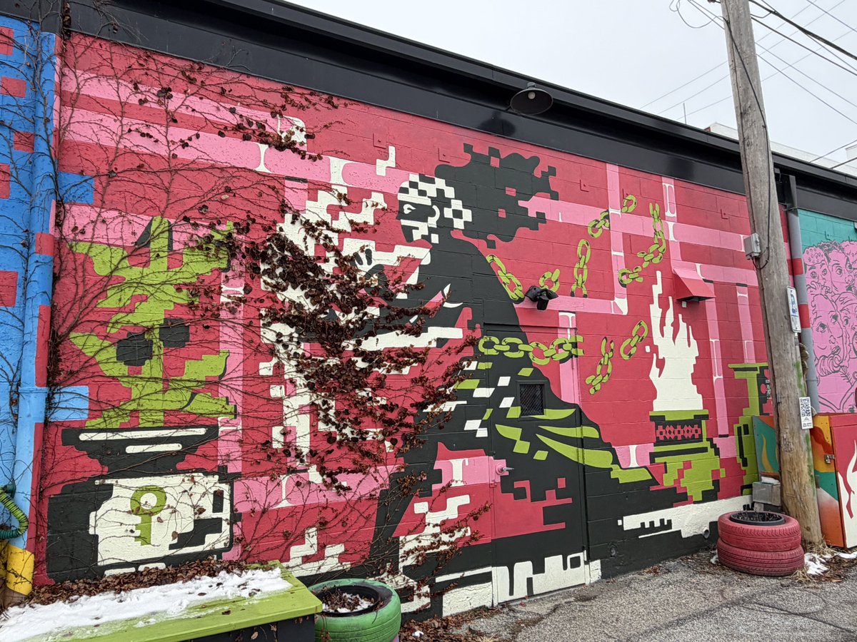 MattKurtzman's tweet photo. Street art (Columbus, OH). Another, in an occasional series.

#streetart #urbanphotographer #graffiti #artmatters #supportthearts #photographylovers https://t.co/BdH3e52zx0