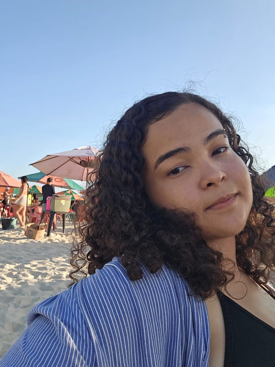 ttelesena's tweet photo. aquela amiga q ta aproveitano as ferias https://t.co/ETGofsr4wU