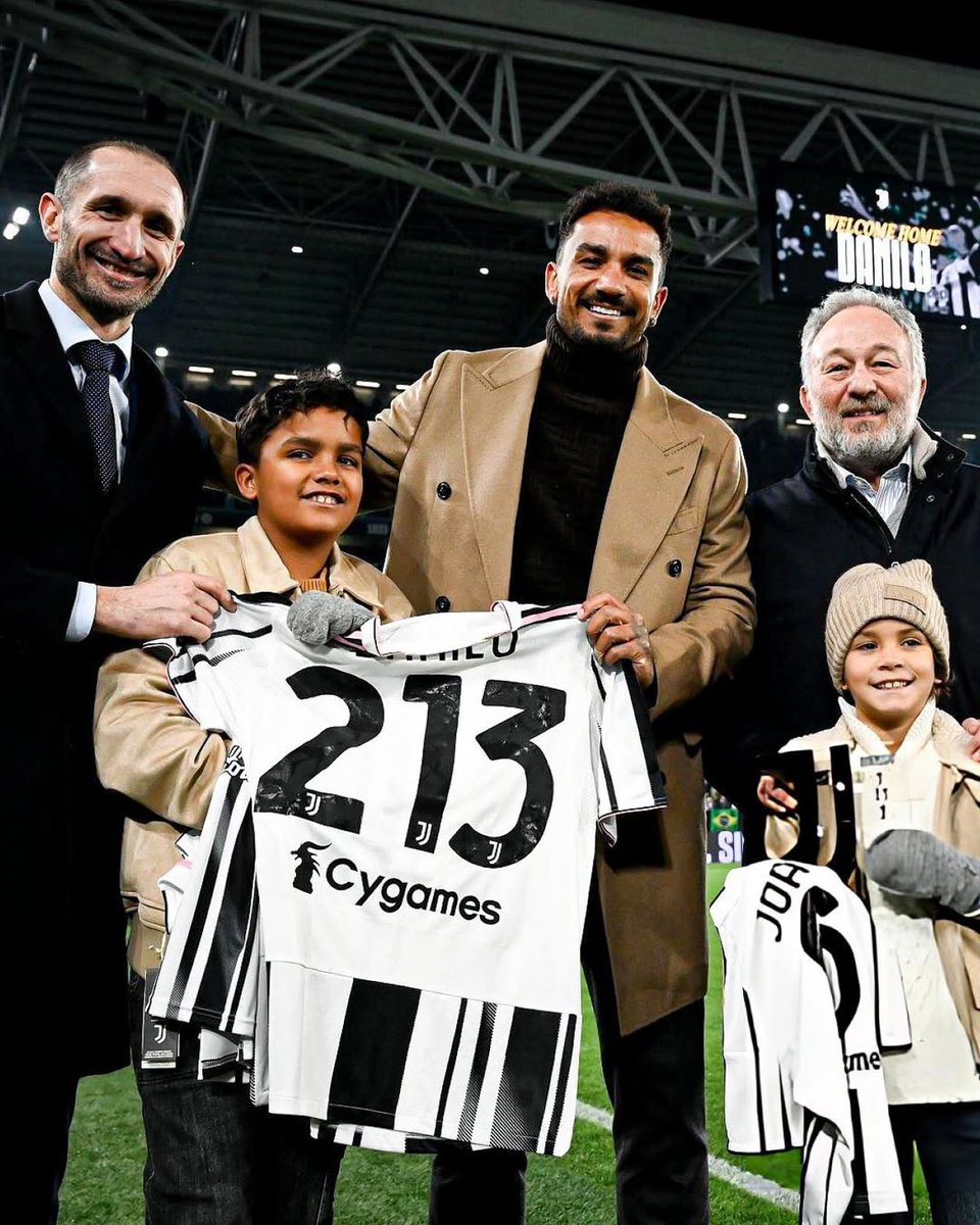 SerieA_BR's tweet image. Grazie, Danilo! 😍🇧🇷

#SerieA | @Flamengo | @juventusfc| @FlaGalaxy