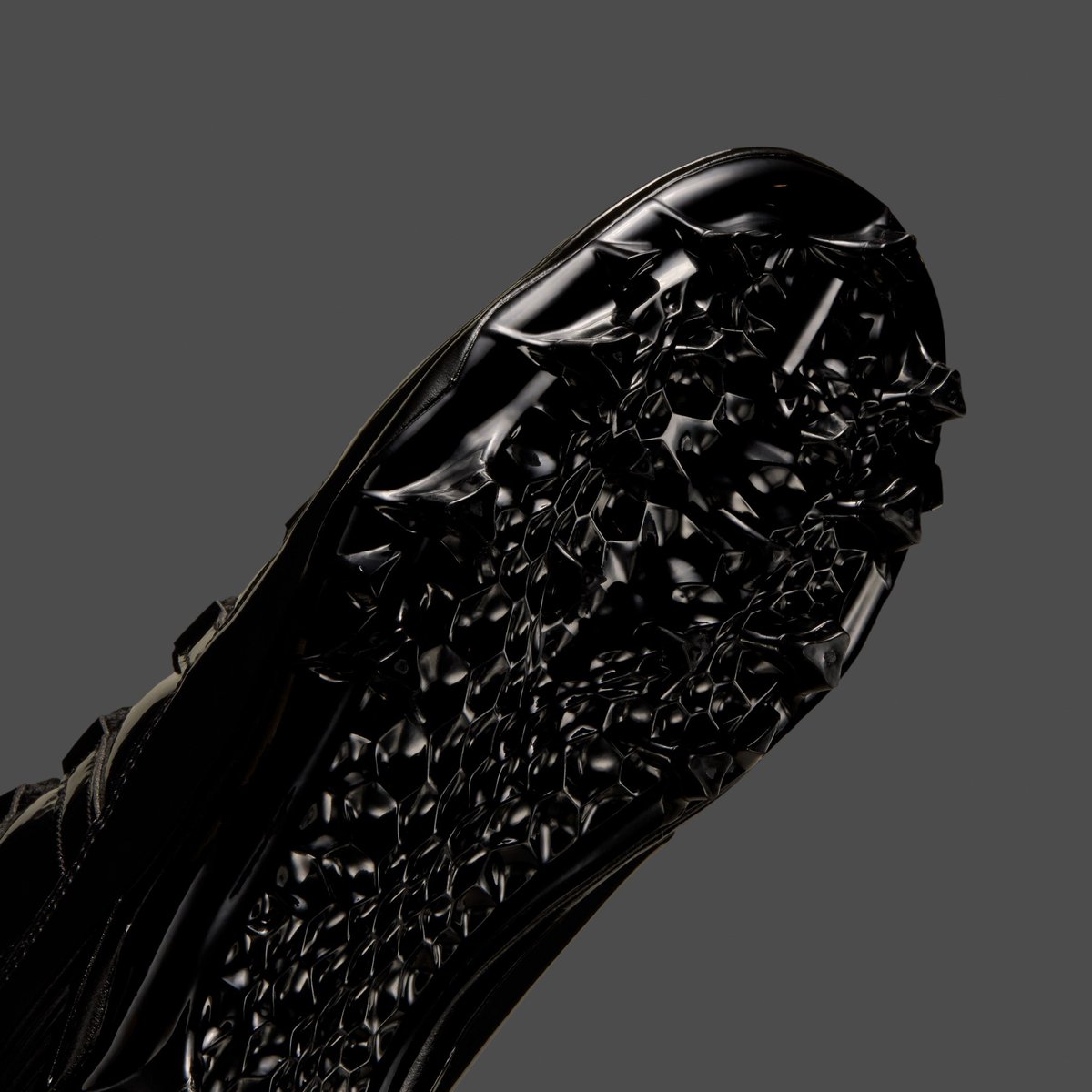 JustFreshKicks tweet media