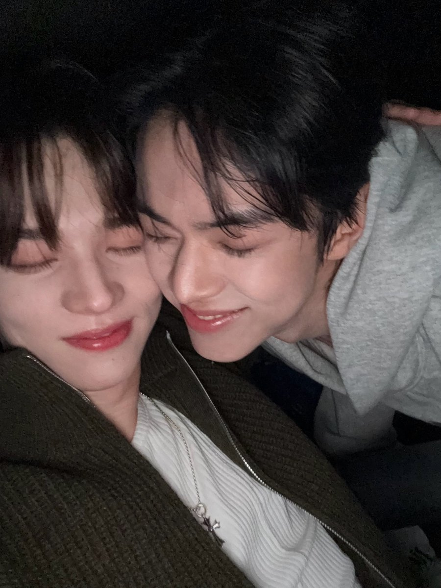 bunnyddoi's tweet photo. 🤍💋🖤 https://t.co/H6lt5CNuh5