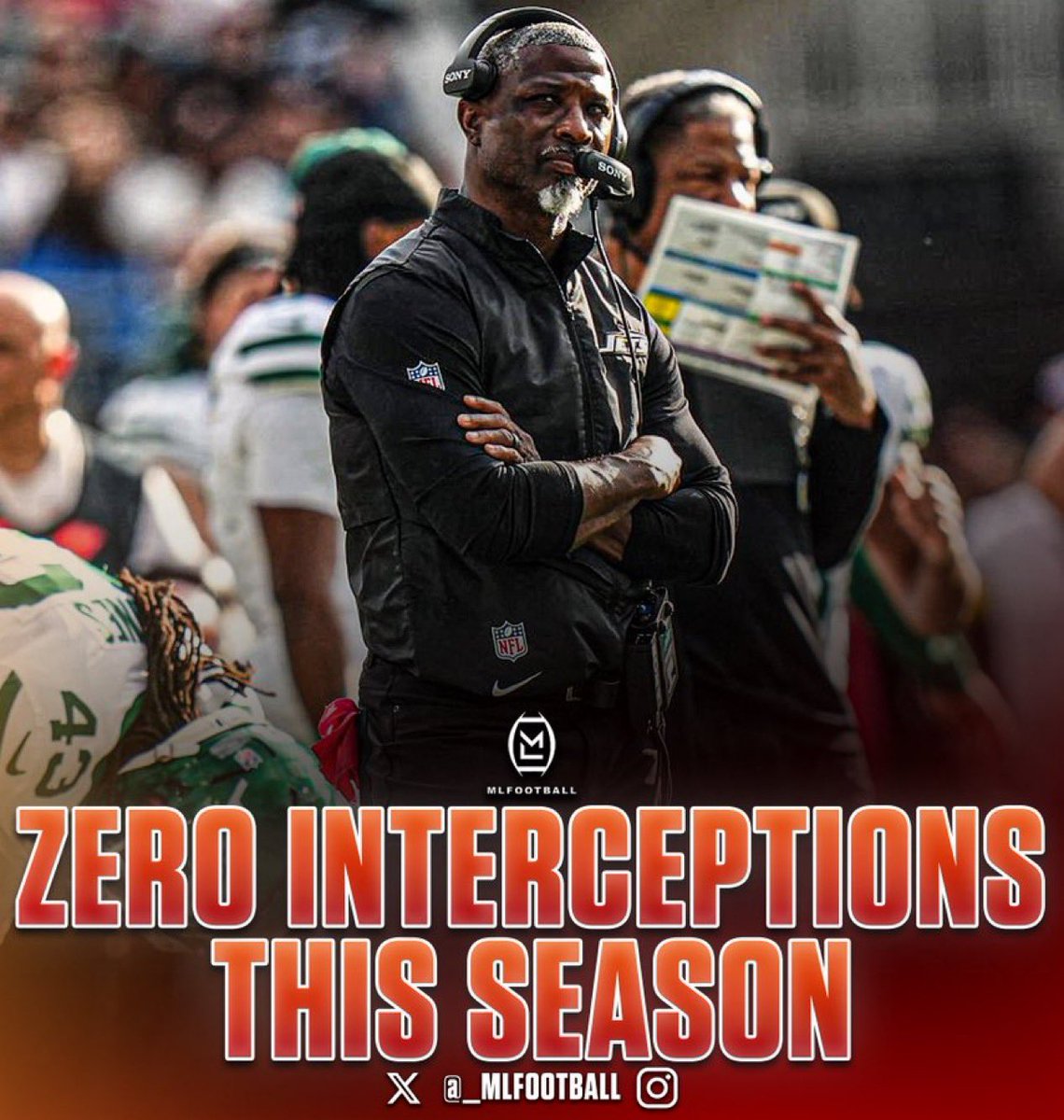 MLFootball's tweet image. 🚨🚨HISTORY🚨🚨

The New York #Jets have had ZERO interceptions in 17 games this season. 

They are the first team in #NFL history to accomplish this feat.

This may be one of the five craziest stats in league history.

ZERO INTERCEPTIONS ALL SEASON LONG.

This is remarkable 😱😱