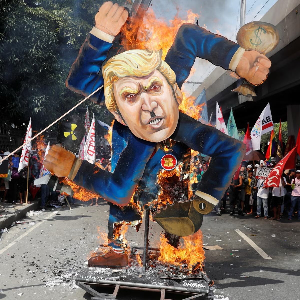 ‼️Why every Filipino should care about U.S. aggression toward Venezuela ‼️

The Philippines is not an oil producer. Our lack of national industrialization has made us heavily reliant on imports, up to 99% of our petroleum products.

1/3