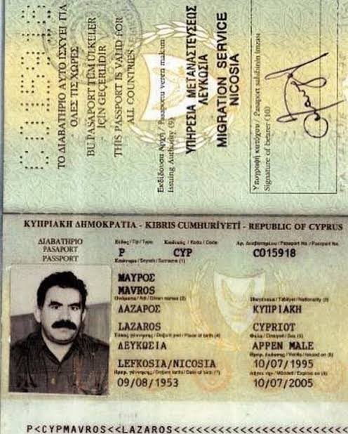 <a href="/savunma_trhaber/">TRHaber Savunma</a> yunanistan AB fonlariyla ayakta duran fakir fukara bir ulke. AB fonlari olmasa zimbabwe'den farki kalmaz. Tum sistemleri ilkel ve teknolojiyi kullanmayi bilmezler. 

Apo'ya verdikleri destegi unutmamak lazim. 

Turkiye bire-bir savasta yunanistan'i 12 saatte alir.