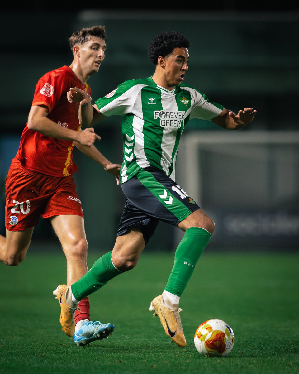 🟢⚪️ Empate del filial del <a href="/RealBetis/">Real Betis Balompié 🌴💚</a> en el estreno de Dani Fragoso como técnico.

↪️ Los goles de Corralejo y Destiny sirvieron para sumar un punto ante un equipo de la zona alta de la tabla.

‼️ El filial verdiblanco se queda a diez puntos de la permanencia.

#ZonaMixta
