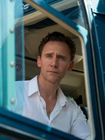 bellarkehiddles's tweet image. tom hiddleston               ME