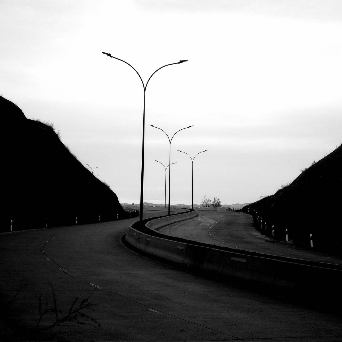 Altlead's tweet image. Первые монохромные импринты в этом году
▪️ 
The first monochrome imprints of this year

#ricohgr #gr3x #grsnaps #squarehood  #ricohhdf  #urbanphotography #shootgr