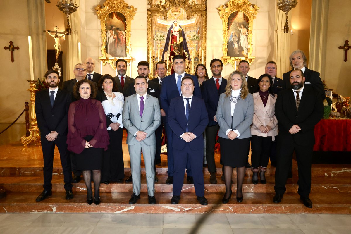 CarlosdePazHM's tweet image. ✍🏾 “Juventud y madurez, hombres y mujeres, experiencia y savia nueva. Un equipo que refleja Hermandad de Los Gitanos, sin más interés que servirla con humildad. Me siento profundamente agradecido de iniciar este camino acompañado por ellos”.

* Candidatura "Carlos de Paz Moreno":…