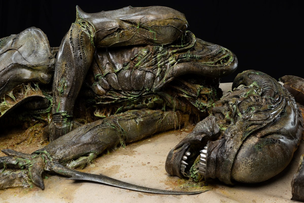 There’s no shortage of deadly creatures in creator Noah Hawley’s #AlienEarthFX. And sure enough, there’s also a dead one. Over the course of the four years our team spent helping to bring to life the thrilling FX series, we designed and manufactured a decomposing Xenomorph.
