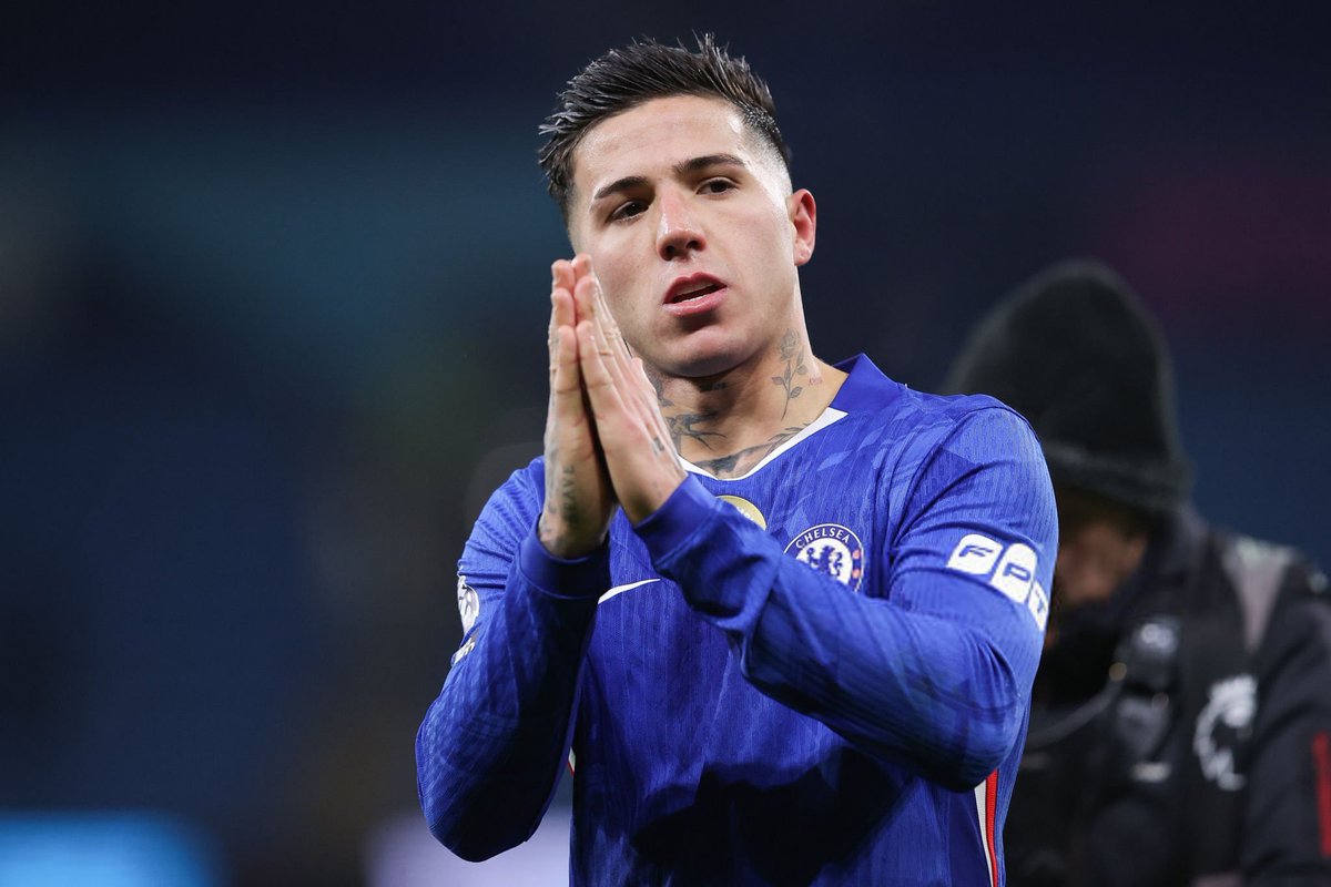 CFCBane's tweet photo. Top @ChelseaFC performers from #MCICHE
โญHighest Rating: Enzo Fernandez (8.39)
๐ฏ Big chances created: Enzo Fernandez (3)
โฝ Most chances Created: Enzo Fernandez (3)
โจ Successful dribbles: Andrey Santos (3
๐ Most Fouled player: Joรฃo Pedro (3
โ๏ธ Most Duels Won: Enzo Fernandez (7 https://t.co/NcYScjpQ2K