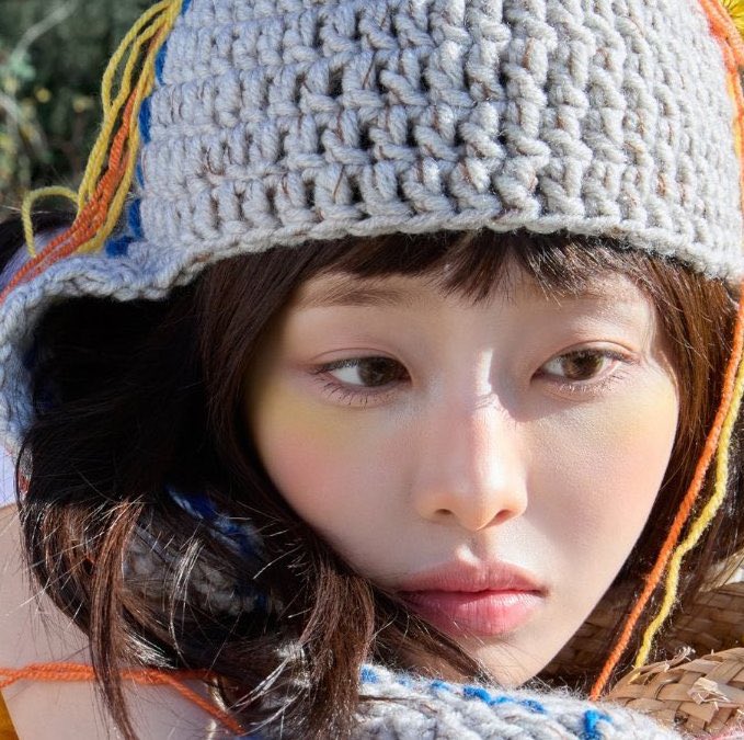 engdus's tweet image. THE BLUSH who is her makeup artist