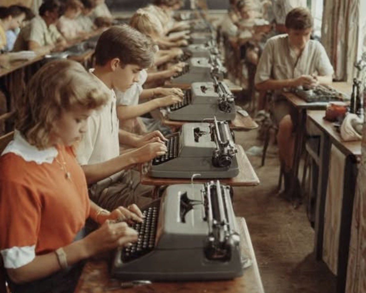 MrPitbull07's tweet image. My kids laughs at me and says it never happened. Who else remember when typing class was an actual class in high school?