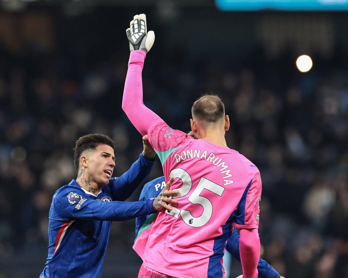 Mohxmmad's tweet image. Proper Chels💙