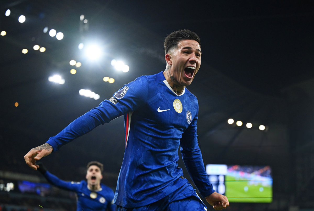 Mohxmmad's tweet image. Proper Chels💙