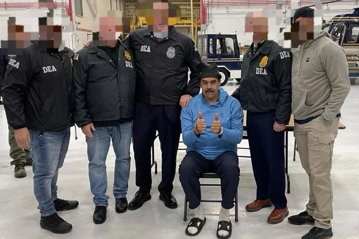 I see only two options here:

-Maduro was kidnapped with almost no resistance, because his security forces and the army are jokes that can only respond to unarmed protestors

-Maduro was extracted as part of a political deal with the U.S., which means the Revolution sold out.