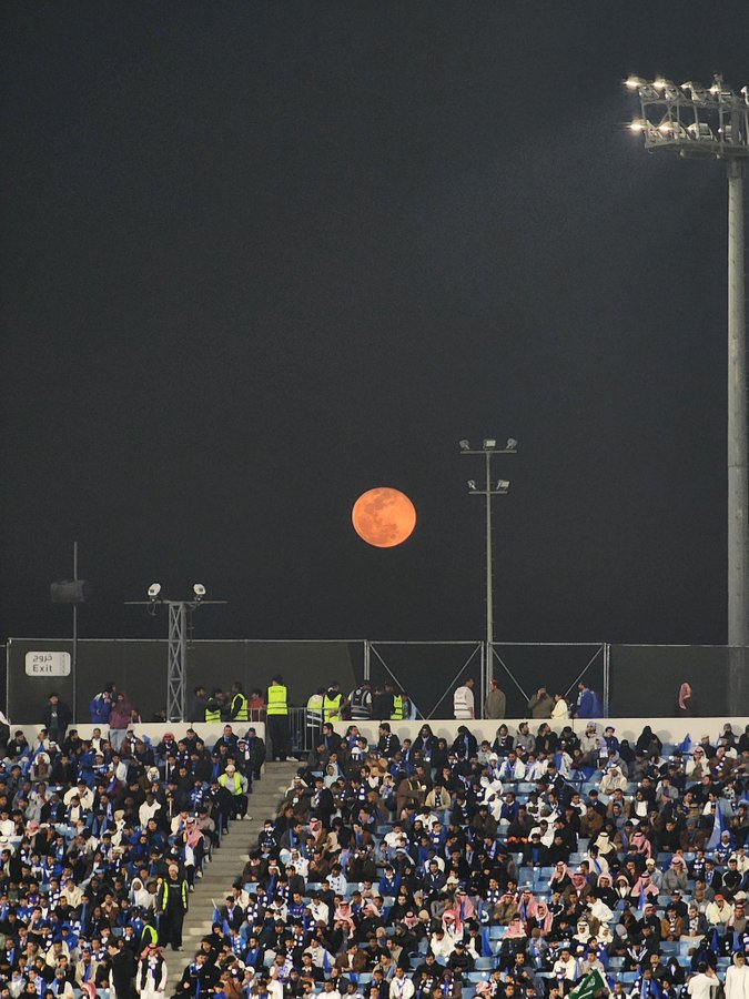 #ضمك_الهلال
شوفوا المنظر وليلة صدارة