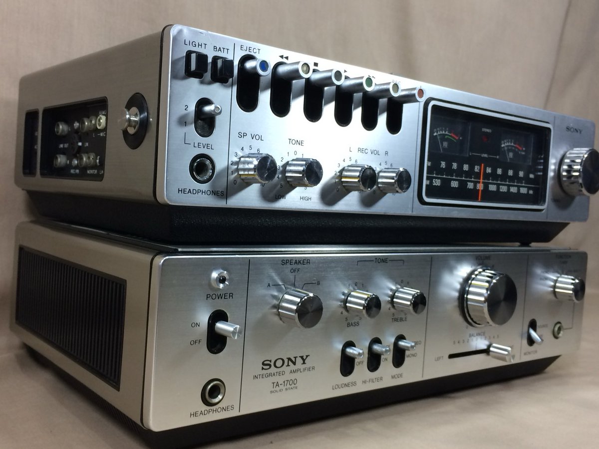 CF-2700かあ。カセットデンスケのラジカセ版。6万円以上する高級