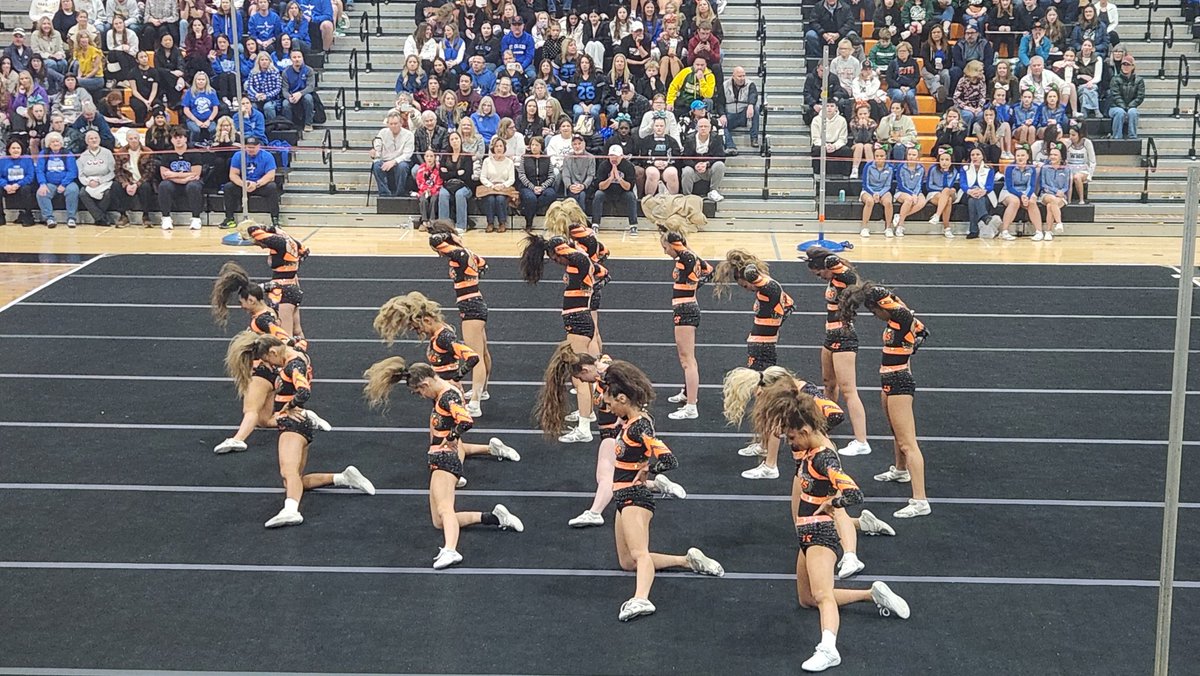 StCharlesEast's tweet image. Great performance today Lady Saints Cheer!  @coachjohnnieb @STCECheer @STCEathletics #SaintsPride⚜️