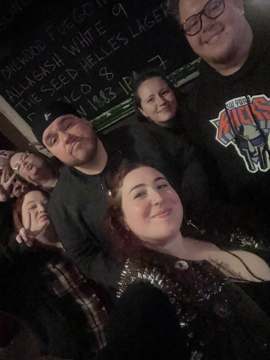 morbid_tails's tweet photo. Chain Gang for life ⛓️⛓️⛓️ #NHB90 https://t.co/lDcQIY2CPz
