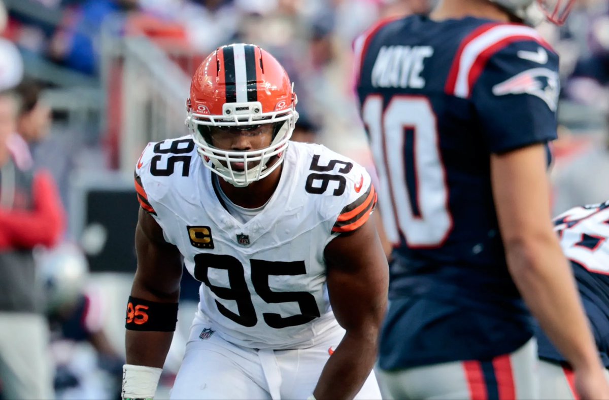 365Aggie's tweet photo. BREAKING: Texas A&amp;M legend and Cleveland Brown Myles Garrett has broken the NFL’s Single Season Sack record with his 23rd of the season!

LEGEND https://t.co/OuOoN0MoYp