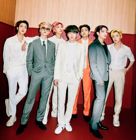 AboutMusicYT's tweet image. BTS comeback news caused Weverse to crash immediately upon announcement.