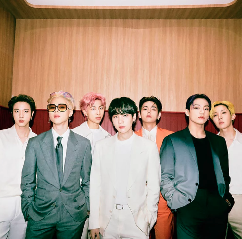 AboutMusicYT's tweet image. BTS comeback news caused Weverse to crash immediately upon announcement.