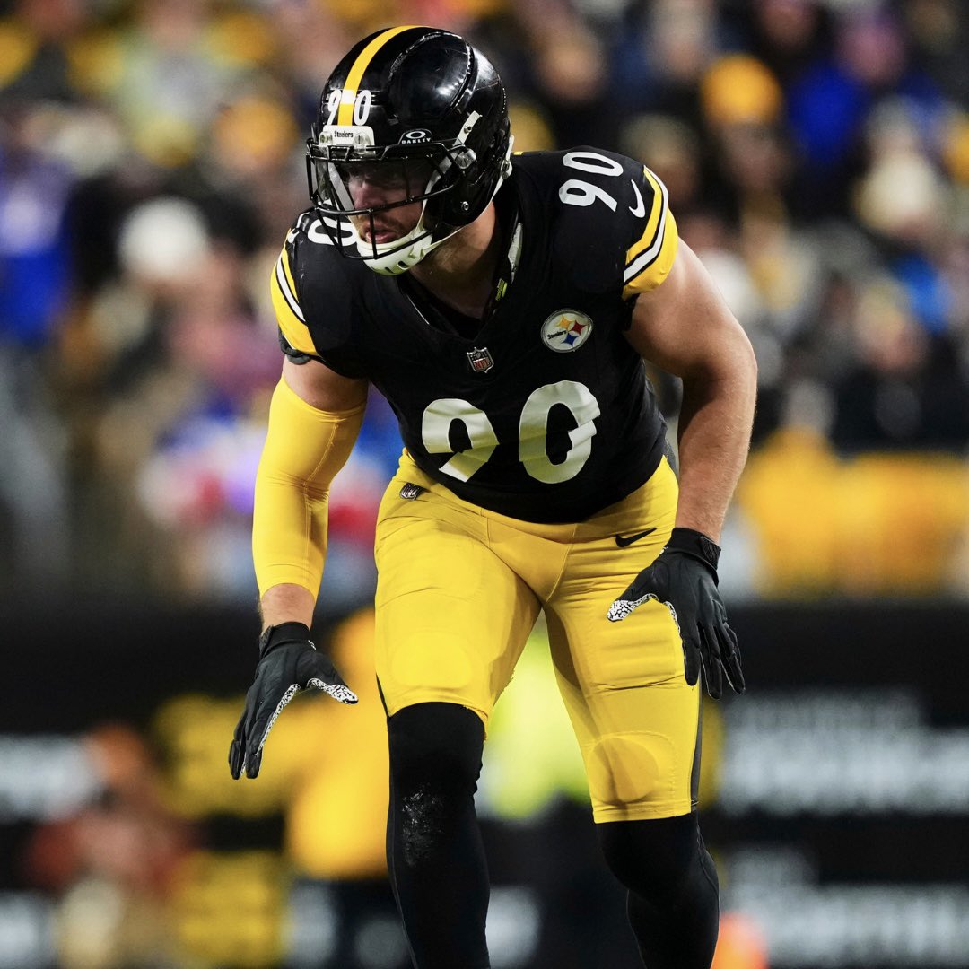 NFLMemes's tweet image. TJ Watt needs just 17 sacks against the Ravens tonight on SNF to break the NFL record held by Myles Garrett 👀