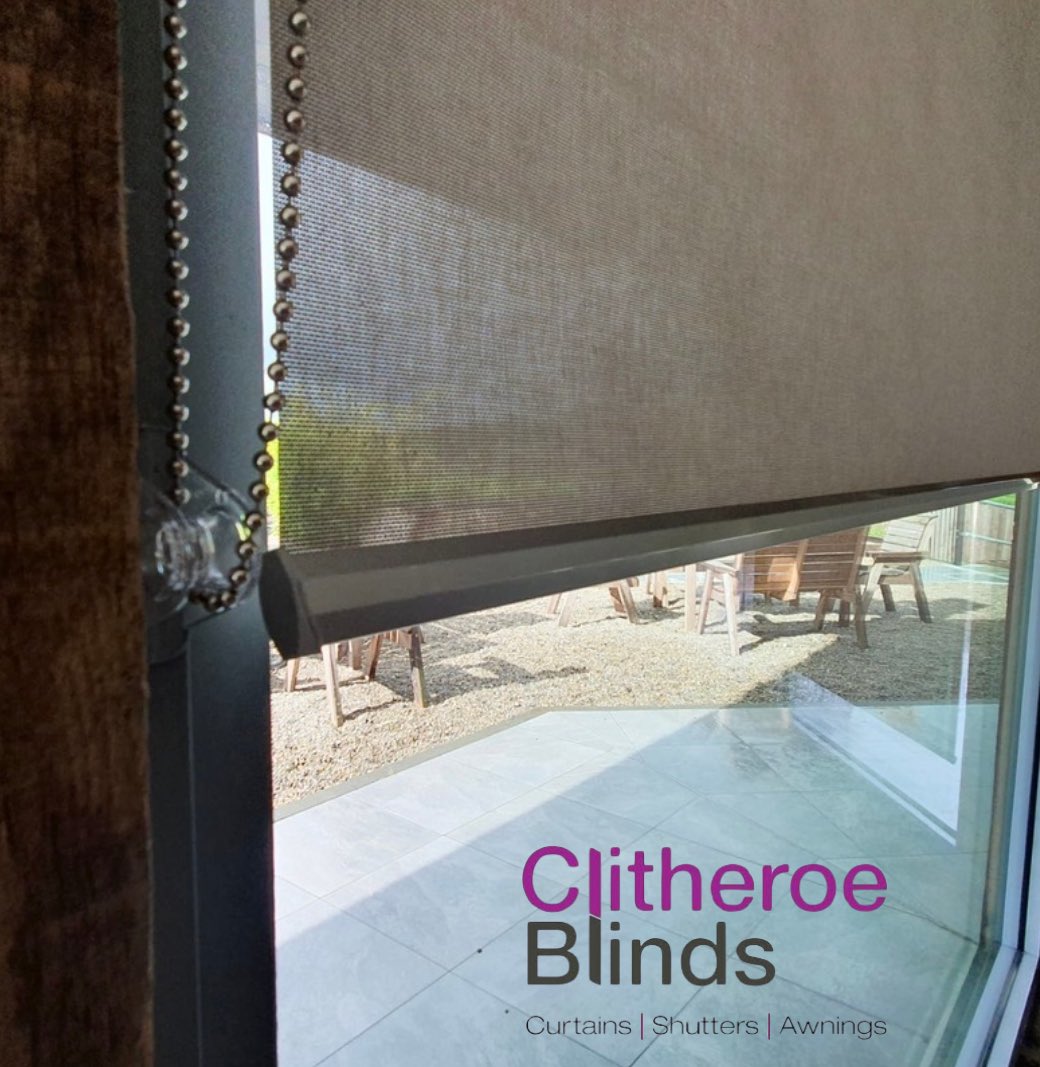 Roller blinds come in a selection of modern designs from plain colours to floral!! ✨🏡 #rollerblinds #clitheroeblinds #homeimprovements #clitheroe #lancashire