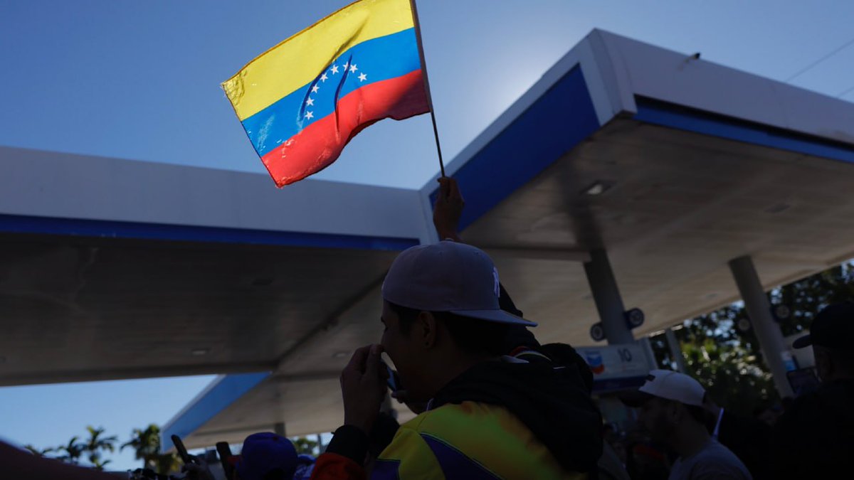 📰 Trump Plunges the U.S. Into a New Era of Risk in Venezuela

President Trump has declared that the United States will “run” Venezuela for an indefinite period, toppling Nicolás Maduro and seizing control of the country’s oil reserves. In a bold move that echoes the imperial era
