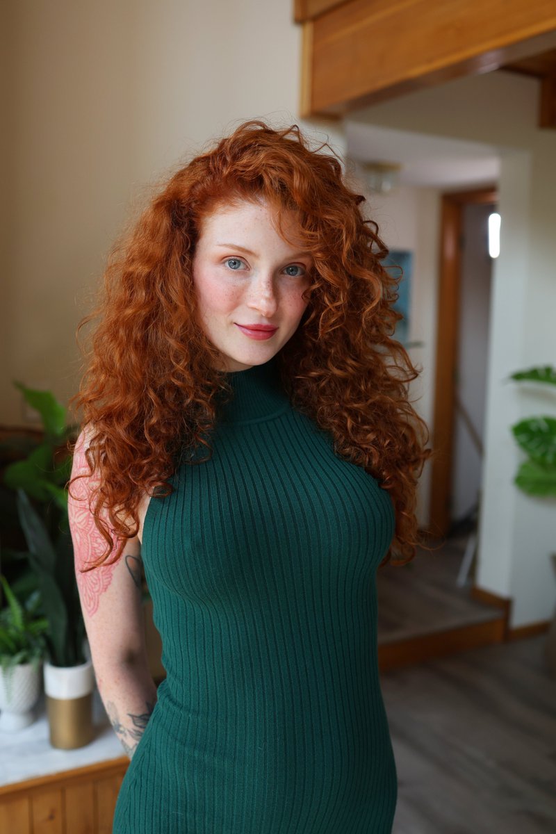 Katierosecoloredglasses tweet media