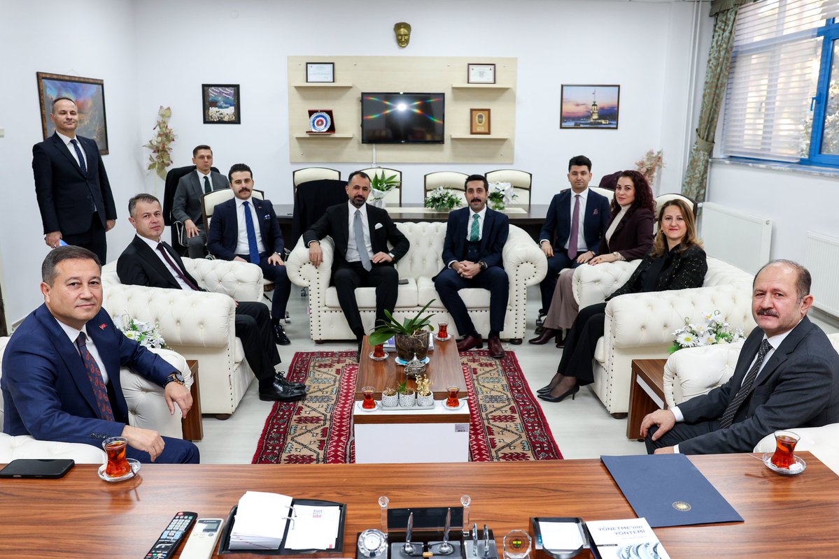 huseyinsk23's tweet image. 🧭 Yön Veren Ortak Akıl | 21. Danışma Kurulu Toplantısı
🎯 21. Yılda 21 Hedef

Adalet Bakan Yardımcımız Sayın Ramazan Can başkanlığında ve Ceza ve Tevkifevleri Genel Müdürümüz Sayın Enis Yavuz Yıldırım’ın teşrifleriyle,
2025 yılının son haftasında gerçekleştirdiğimiz Denetimli…