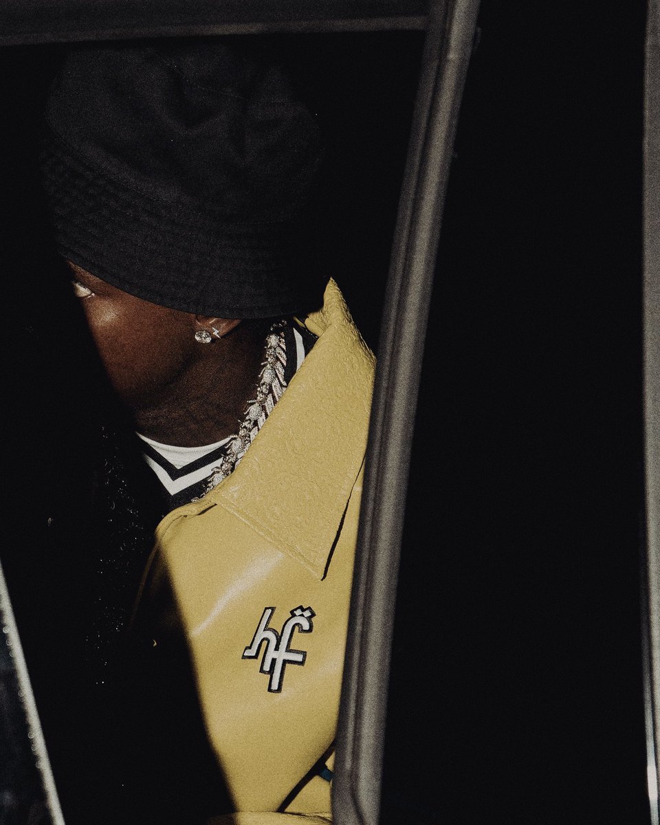 plutomaniapopi's tweet image. Their daddy