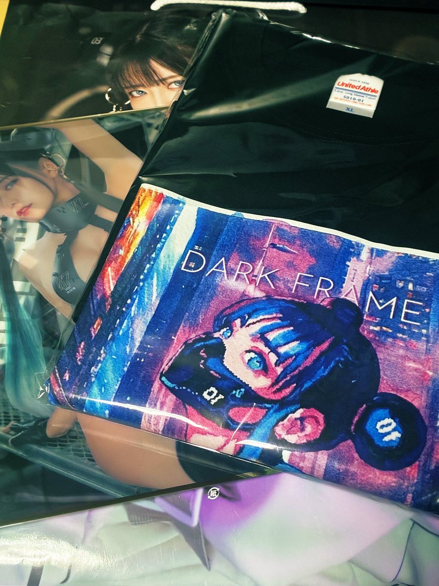 #c107 戦利品
東雲うみ 様ｯ
黒セットｯ！黒ロンTがかなり可愛い
こういうかっこいい系の作品だぁぃすき
去年もほくほくで年越せました^^
今年も頑張れます