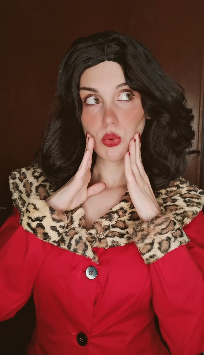 LadyLessien's tweet image. New year, new cosplay ❤️

2025 brought the biggest challenge ever (motherhood), but it ended in a unpredictable way: We had to put my beloved red cat to sleep.
It's gonna be a sad beginning of 2026, but I know it's the year of Diana's first words/walking/crawling...

#thenanny