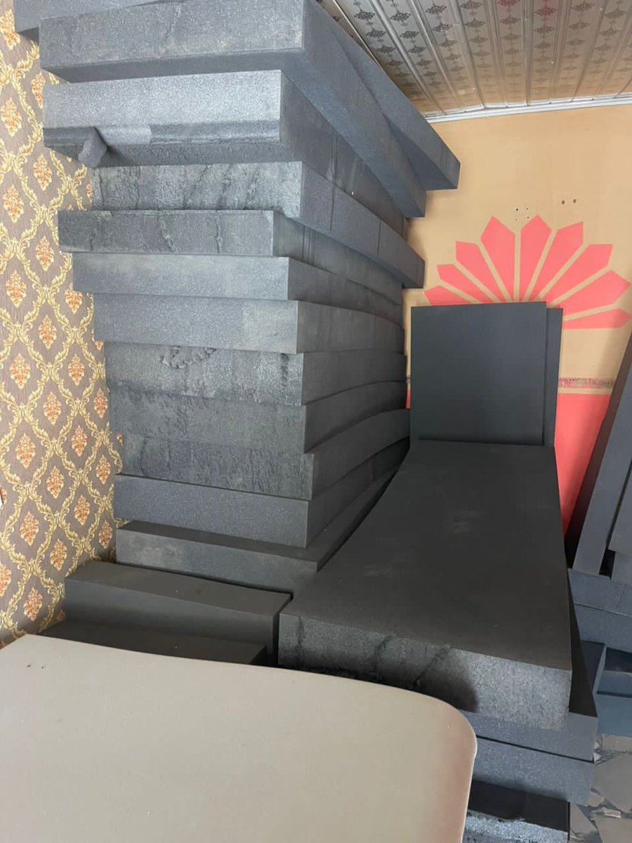 Oreoluwafoam's tweet image. Abeg Twitter, my name is Mr Olaobaju, the CEO of Oreoluwa foam. I started a foam business in the city of Ibadan. We dey sell correct mattresses, cushions &amp;amp; sheetings
Follow us, slide into DMs, or come check us out. 
Location: New-Ife road, Iyana-Agbala, Ibadan.
please help repost