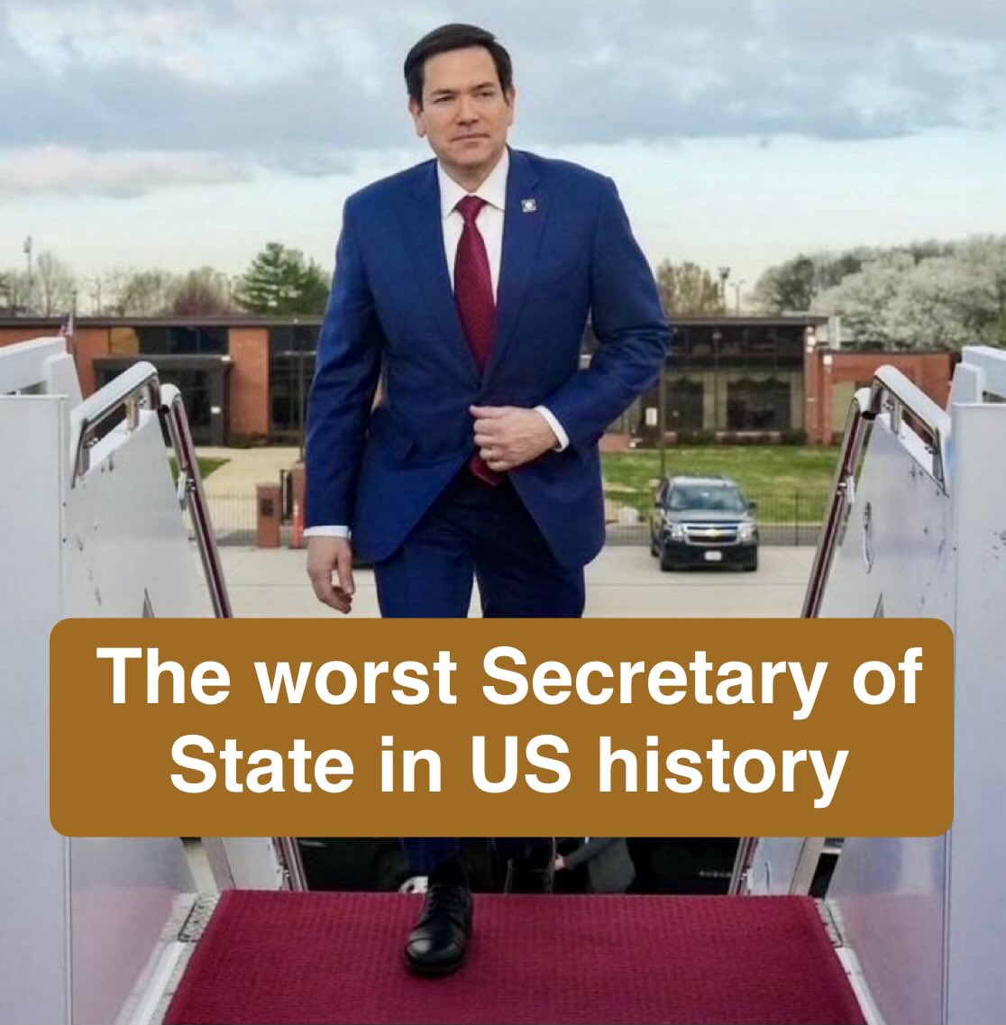 bluhue123's tweet image. Raise your hand ✋ if you AGREE