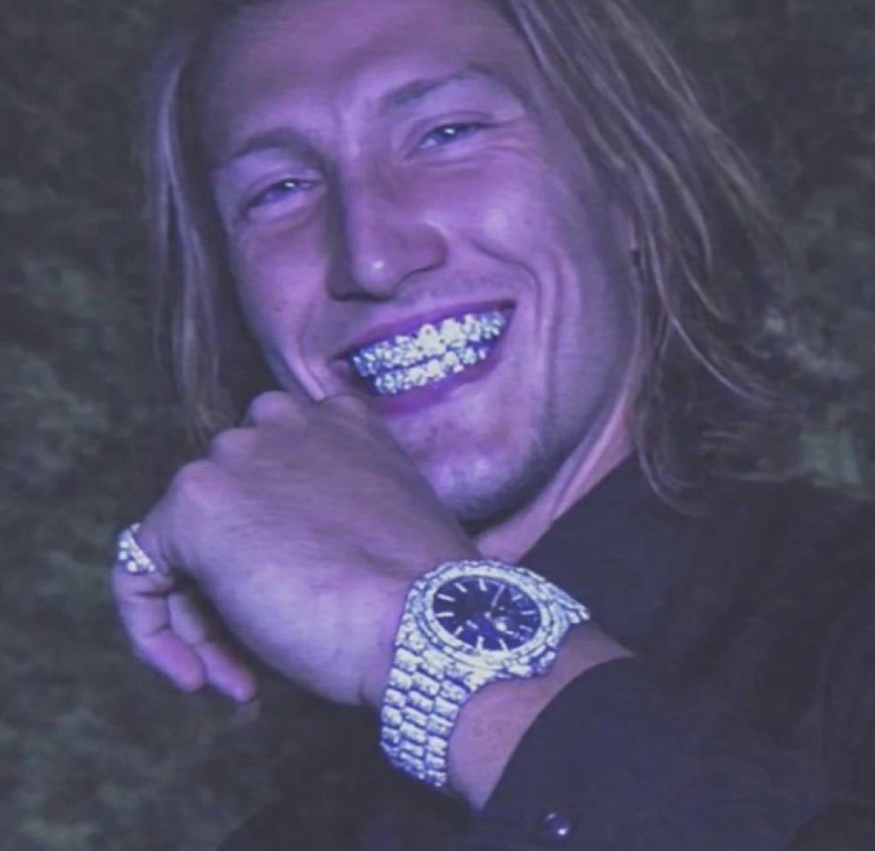 thebrettjames1's tweet image. Trevor Lawrence since the bye week:

9-1 record
2,387 Passing yards
235 Rushing yards
27 Total TD’s 

Give Trevor his respect 👑