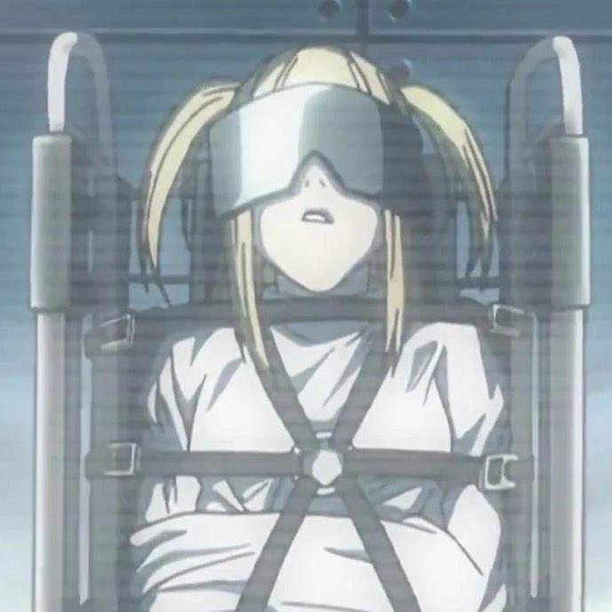 ojovenu's tweet image. anime                         vs                                   irl