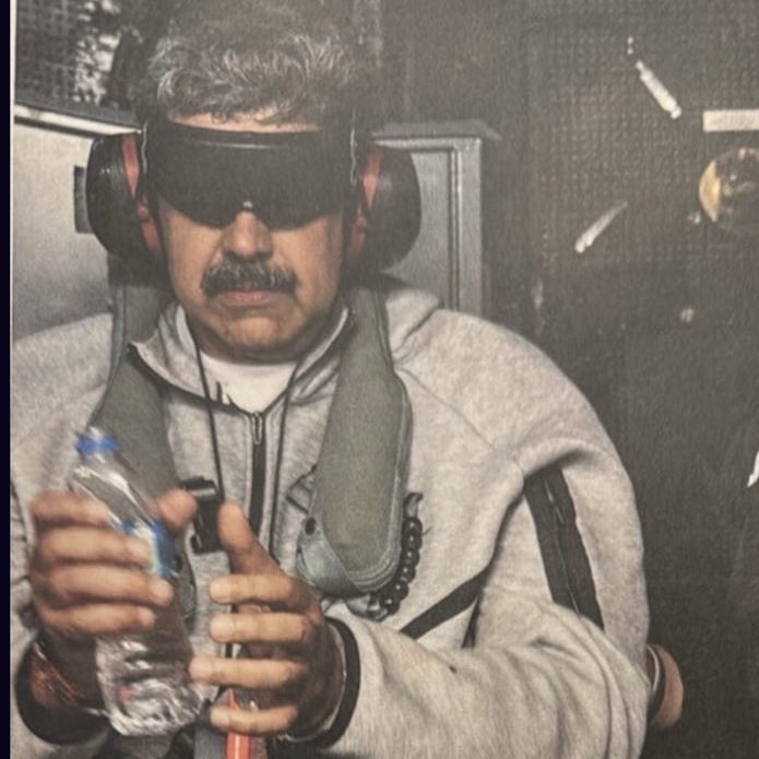 ojovenu's tweet image. anime                         vs                                   irl