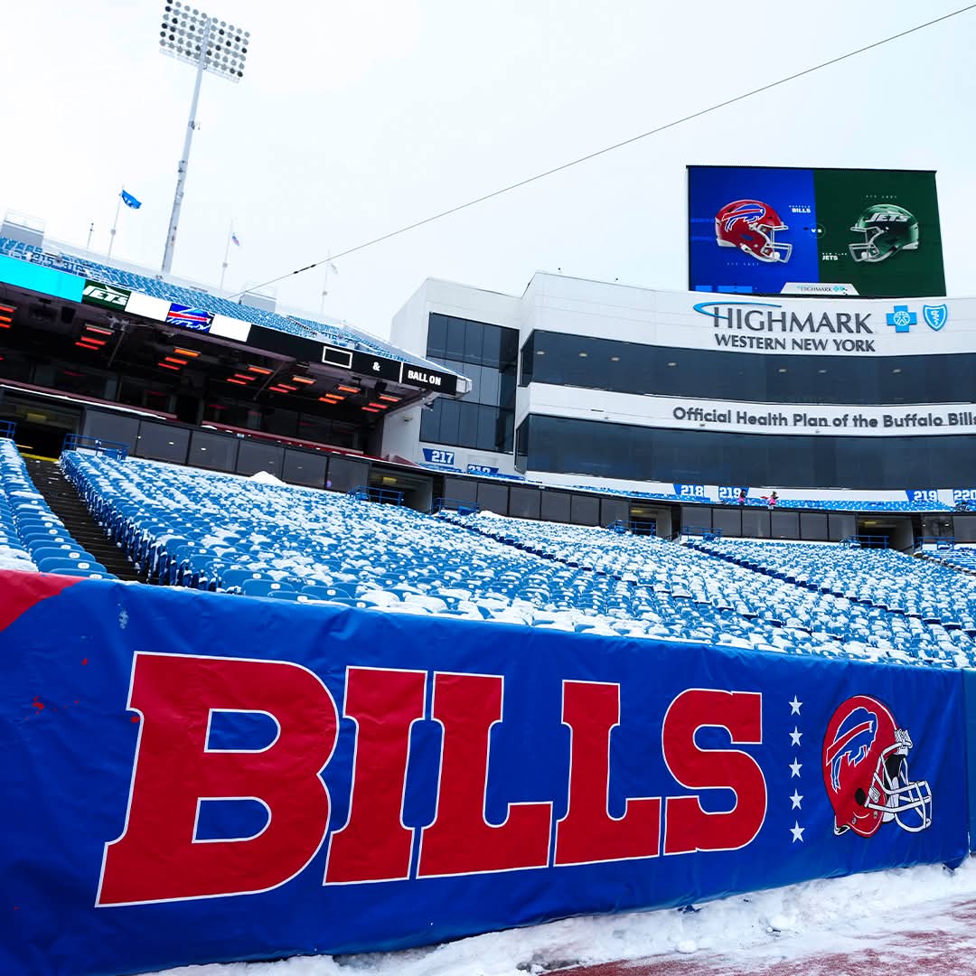 citybillsmexico's tweet photo. Hoy es un día histórico para nuestros queridos Bills, hoy no solo se juega el último juego de la temporada regular de 2025, sino que hoy se juega el último juego en el estadio que fue la casa de los Bills por casi 53 años, hoy se despide el Higmark Stadium!

📷 via @BuffaloBills https://t.co/npHaXHIxBq