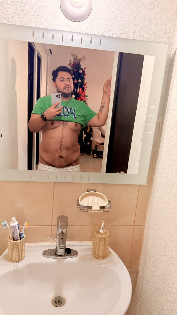 a_hlopez's tweet photo. I’M Back Bitches 🔥🧸😏🥵 https://t.co/CYbbRUEbx7