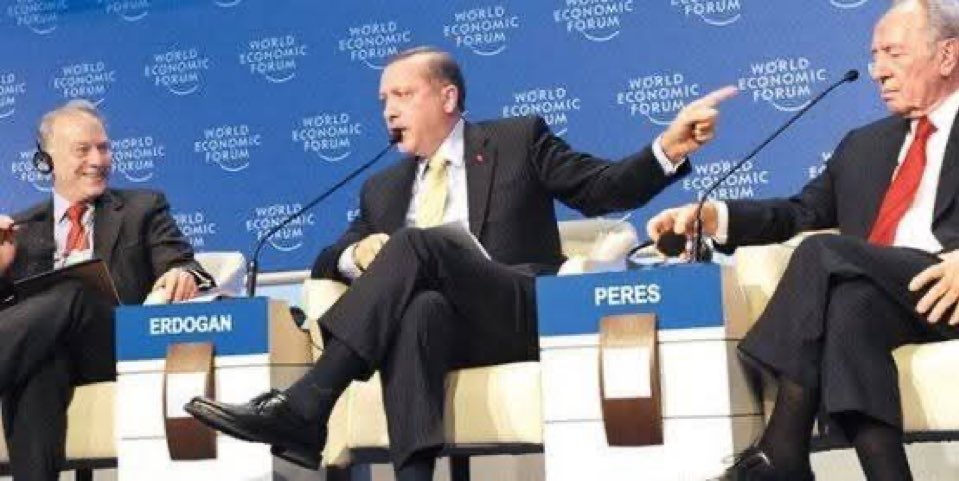 "Dünümüz sendin, bugünümüz sensin, yarınlarımızı da seninle inşa edeceğiz.

Bu kutlu yürüyüşte bir an bile geri durmak yok.

Aşk ile, canla başla...
SONUNA KADAR ERDOĞAN