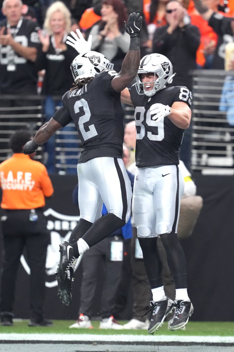 MySportsUpdate's tweet image. The #Raiders have clinched the No. 1 overall pick in the 2026 NFL Draft.

Vegas officially on the clock.